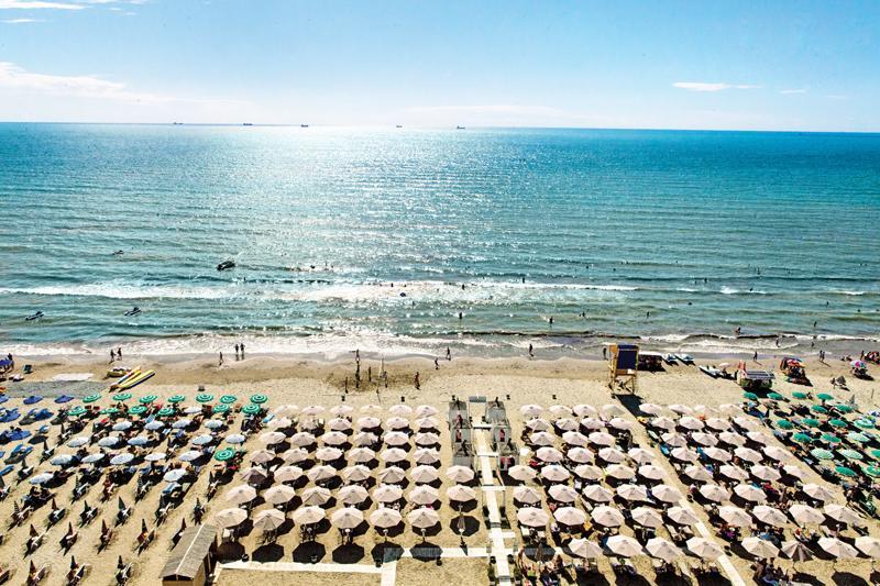 Aldom Apartments Durrës Esterno foto