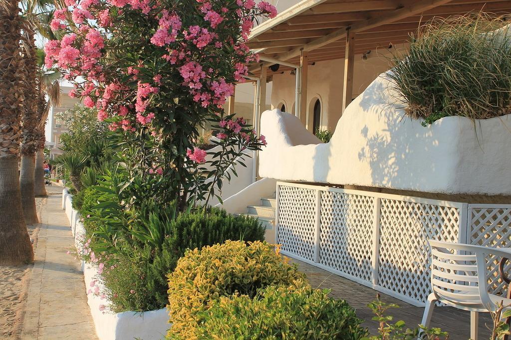 Aldom Apartments Durrës Esterno foto
